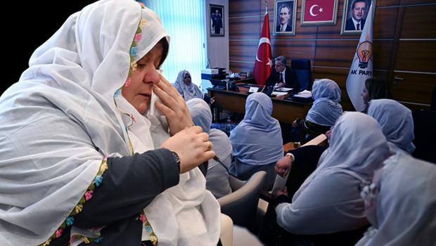 Kıyafeti yüzünden hedef alınmıştı! Mihalgazi Belediye Başkanı Güneş, gözyaşlarını tutamadı: Bu şekilde rencide edilmek hakikaten çok üzücü