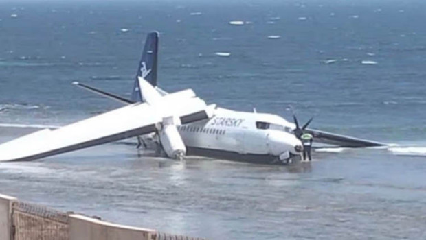 Somali'den kalkan 50 mürettebatlı uçak Hint Okyanusu’na indi