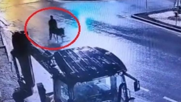 Forkliftle kuyumcu soyup eşekle kaçan şüpheli yakalandı… O anlar kameraya böyle yansıdı