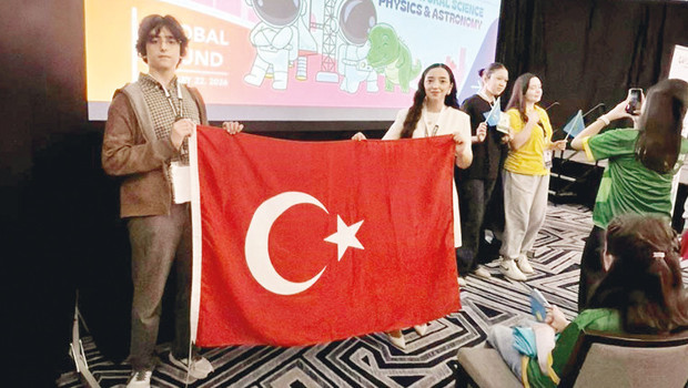 Copernicus Olimpiyatı’nda liseli Yusuf dünya birincisi