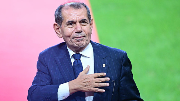 Yorumcusu, şarkıcısı, mankeni Galatasaray'a saldırıyor