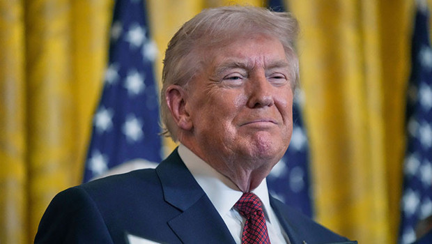 Trump'tan mesaj gibi ziyaret: Hamaney'e 'Maduro' sinyali mi?