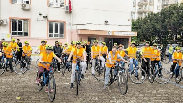 Bisiklet akran zorbalığını bitirdi… Pedallarla rehabilitasyon
