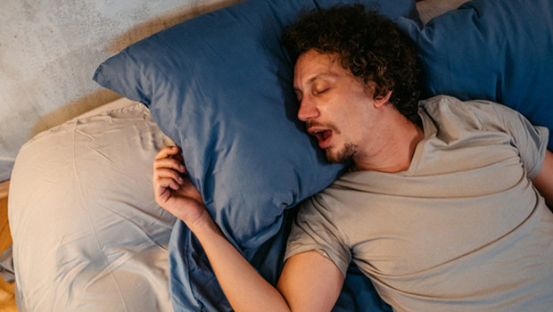 Ses açıkken uyuyanlar dikkat: Pembe gürültü uykuyu bozuyor