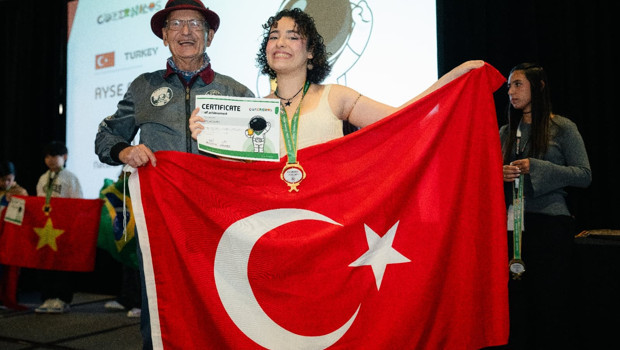 Hataylı Ayşe Naz, ABD'de dünya birincisi oldu