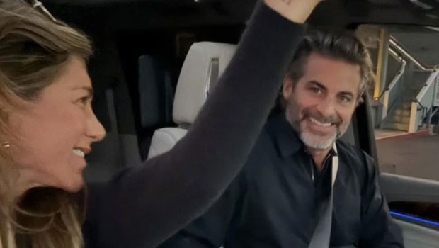 Yeni sevgilisi gözlerinin içine öyle bir baktı ki.... Yıllarca durdu durdu, 57 yaşında anneliğe ikna oldu