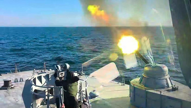 Putin'in danışmanından ABD'ye uyarı: Rus donanması sahaya mı inecek?