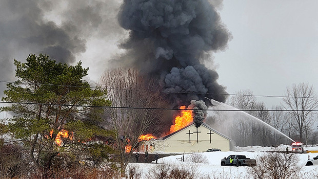 New York'ta kilisede patlama