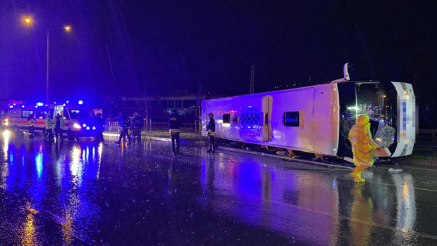 Samsun’da yolcu otobüsü devrildi: 6 yaralı