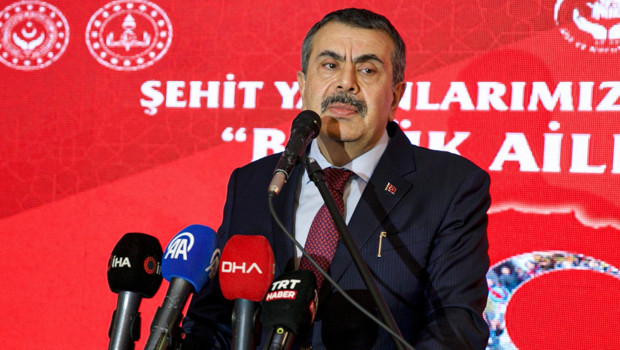 Bakan Tekin, Erzurum'da "Şehit ve Gazi Aileleri ile İftar Programı"nda konuştu