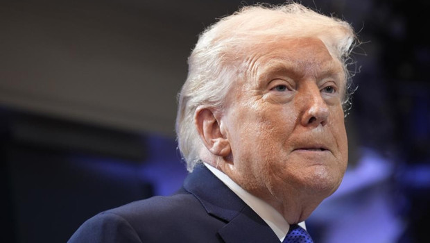 Trump'tan ABD Yüksek Mahkemesi'nin gümrük tarifelerinin iptali kararına sert tepki