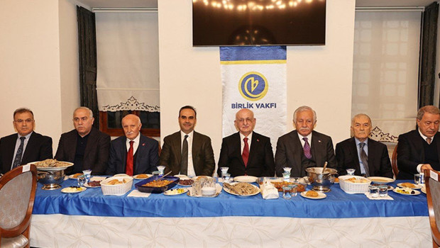 İstanbul'da Geleneksel İftar Programıyla Dayanışma Rüzgarı Esti