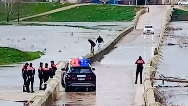 Polisin uyarısına rağmen yoluna devam etti