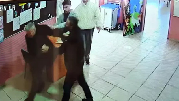 Okul müdürlerine saldırı kamerada