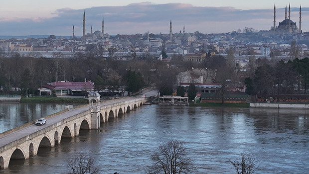 Edirne'de taşkınlara neden olmuştu: Tunca ve Meriç'te debi düşüşe geçti