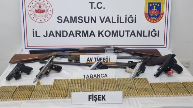 Samsun'da havaya ateş açan şüphelilere operasyon! Evlerinden çıkanlar şoke etti