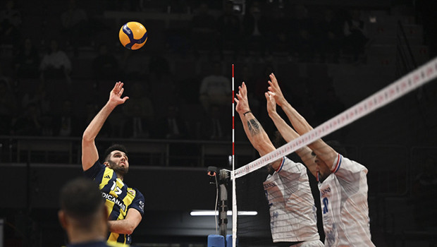 Halkbank, Fenerbahçe Medicana'ya set vermedi!