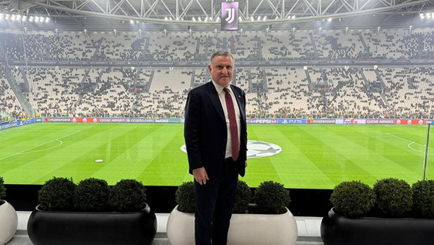Bakan Osman Aşkın Bak, Juventus - Galatasaray maçını statta takip etti!