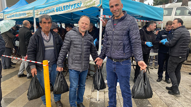 Belediye, tonlarcasını ücretsiz dağıttı: 1 saat içinde tükendi