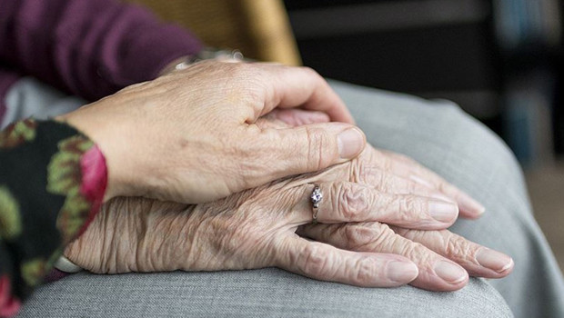 Kanser atlatanlarda demans riski daha düşük olabilir