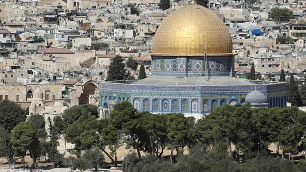 İsrail, İran'a saldırılarıyla eş zamanlı Mescid-i Aksa'yı kapattı