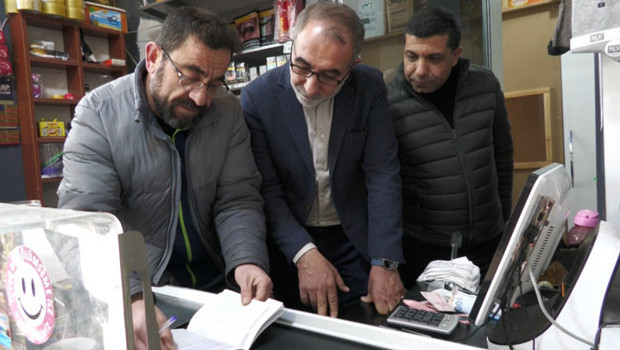 Kırşehir'de 'Zimem Defteri’ geleneğiyle bakkal ve fırınlardaki 315 bin TL’lik borcu kapattı