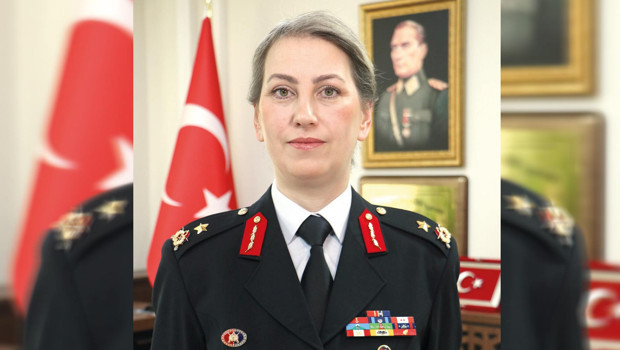 Jandarmanın ikinci kadın generali