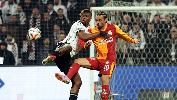 Galatasaray'da Leroy Sane ilk kez kırmızı kart gördü!