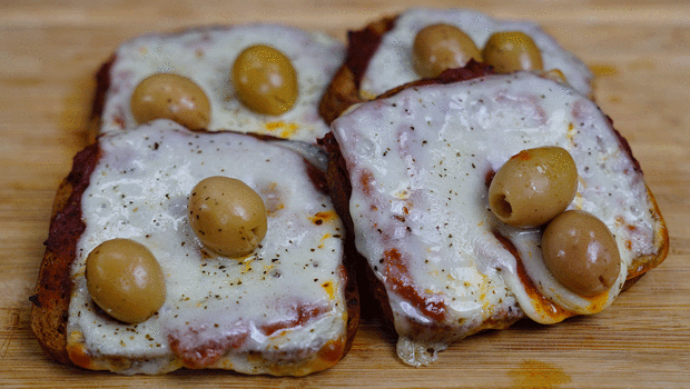 Glutensiz açık tost tarifi (Videolu)