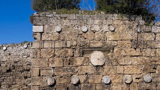 Selçuklu'nun 800 yıllık kayıp kitabeleri tarihi surlar ve evlerin duvarlarında bulundu