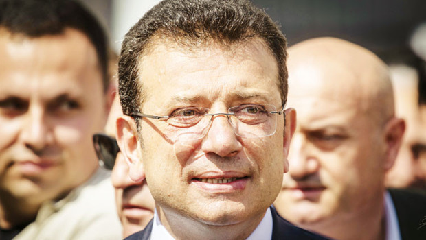 407 sanıklı İBB davası başladı... ‘Selamlama’ gerginliği