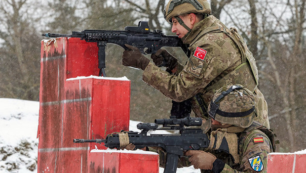 MSB, Türk ve İspanyol Askerlerin Fotoğrafını Ne Mesajla Paylaştı?