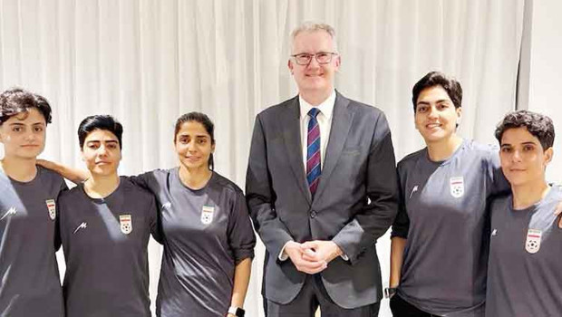 İranlı 5 futbolcuya sığınma hakkı... Trump istedi Avustralya vize verdi