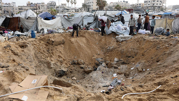 İsrail'in Gazze'ye Gece Yarısı Saldırısı: Neler Yaşandı?