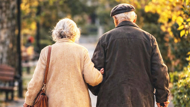 Türkiye'nin Yaşlı Nüfusu Hızla Artıyor: 2025'te 9.5 Milyon Mu Olacak?