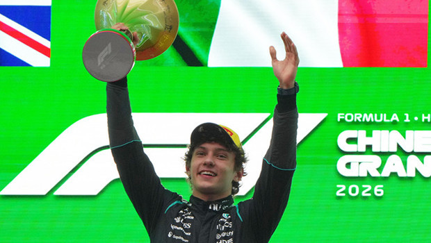 Formula 1 Çin Grand Prix'sinde Kimi Antonelli'den tarihi zafer