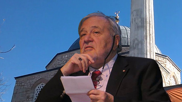 'Ölürsem selamı sen vereceksin' | İlber Ortaylı'nın vasiyeti İstanbul'daki camide yerine getirildi