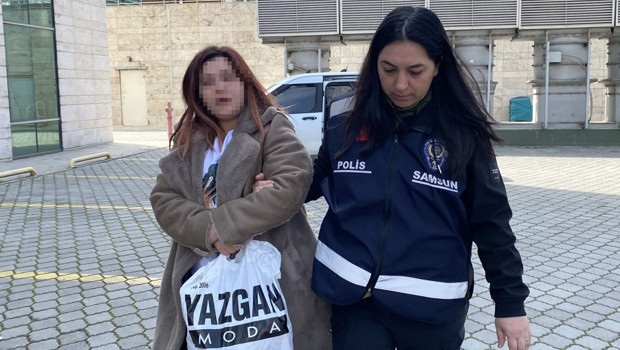 Eski Sevgilinin Kız Arkadaşına Yüzünden Bıçaklı Saldırı!