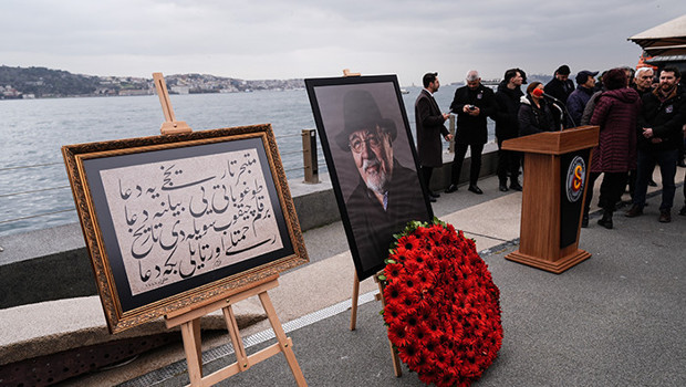 İlber Ortaylı'nın Yunanlı akademisyene verdiği cevap böyle anlatıldı: 'Bak şimdi, ben burada ne yapacağım?'