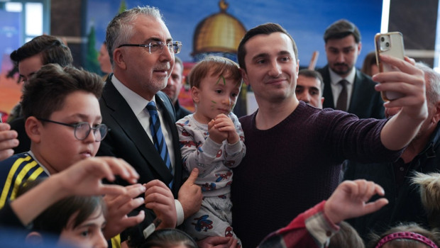 Çalışma ve Sosyal Güvenlik Bakanı Vedat Işıkhan, 