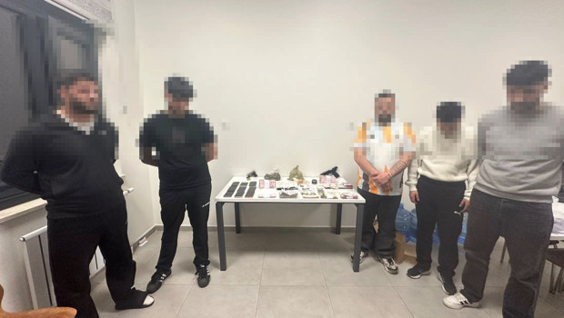 Maltepe'de uyuşturucu satıcılarının 'zula evine' operasyon