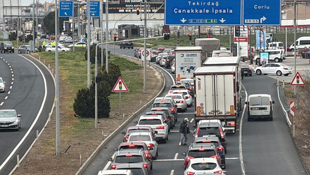 İstanbul-Tekirdağ Yolu Tatilcilerin Akınına Uğradı mı?