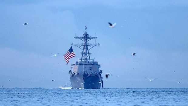 ABD'den gerginliği arttıracak hamle: 3 savaş gemisi ve yaklaşık 2 bin 500 deniz piyadesi gönderiyor