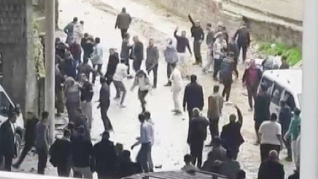 Bayram günü kanlı kavga: Çocuklar tartıştı, aileler silah çekti... 3 ölü 22 yaralı