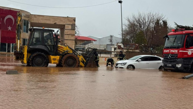 Güneydoğu'da Sağanak Felaketi: Sokaklar ve Yollar Sular Altında mı?