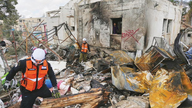 Psikolojik üstünlük İran’a mı geçti... İsrail’e saldırılar Hürmüz’de açmaz