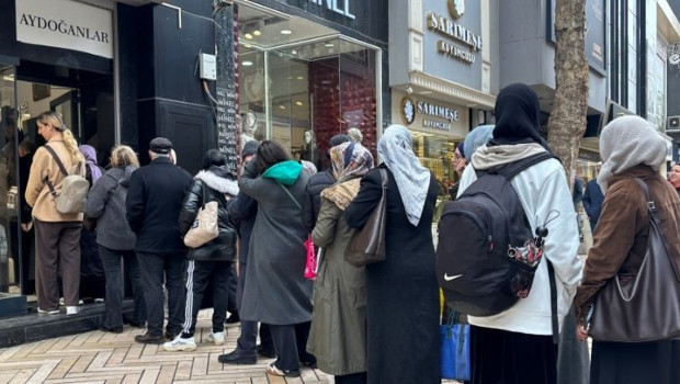 Pide değil, altın kuyruğu... Fiyatı gören kuyumcuya koştu