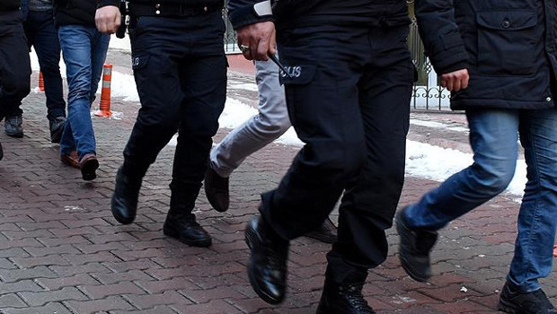 İstanbul'daki nevruz etkinliklerinde PKK/KCK'nın propagandasını yaptıkları iddiasıyla 26 zanlı yakalandı