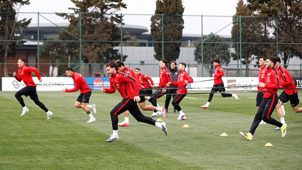 A Milli Takım Kosova Maçına Hazırlanırken Neler Oluyor?