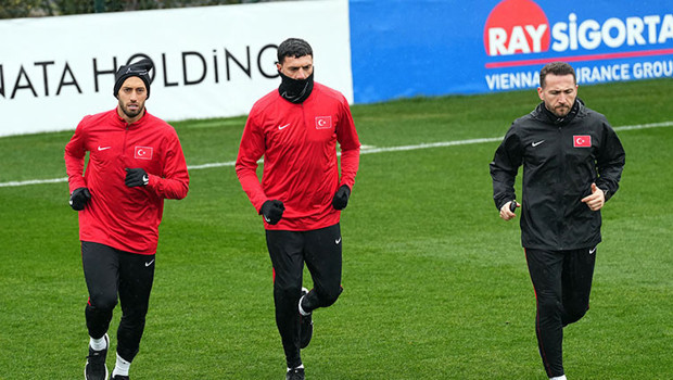 A Milli Takım'da Hakan Çalhanoğlu ve Merih Demiral gelişmesi!